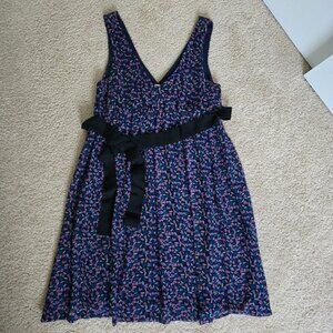 Sleeveless empire waist heart dress